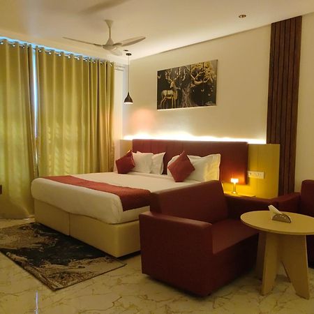 Hotel Meridian Blue Warangal Bagian luar foto