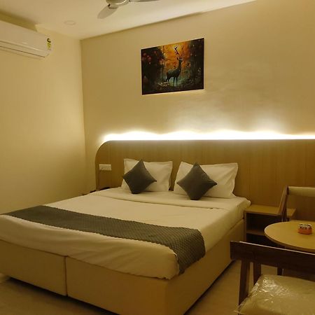 Hotel Meridian Blue Warangal Bagian luar foto